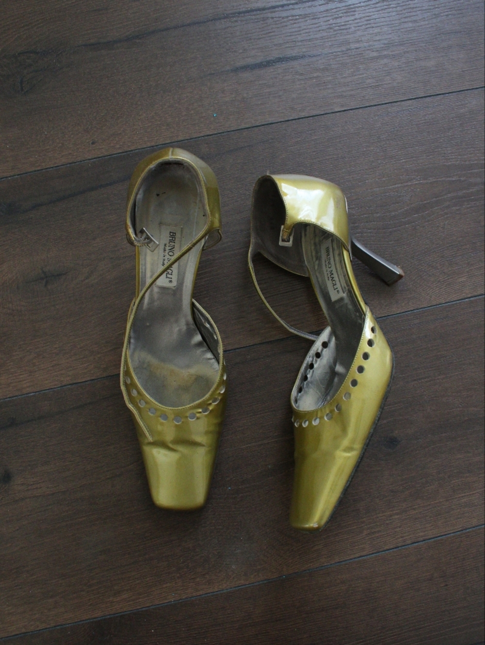 Bruno Magli Vintage Olive Green Patent Leather Slingback Heels